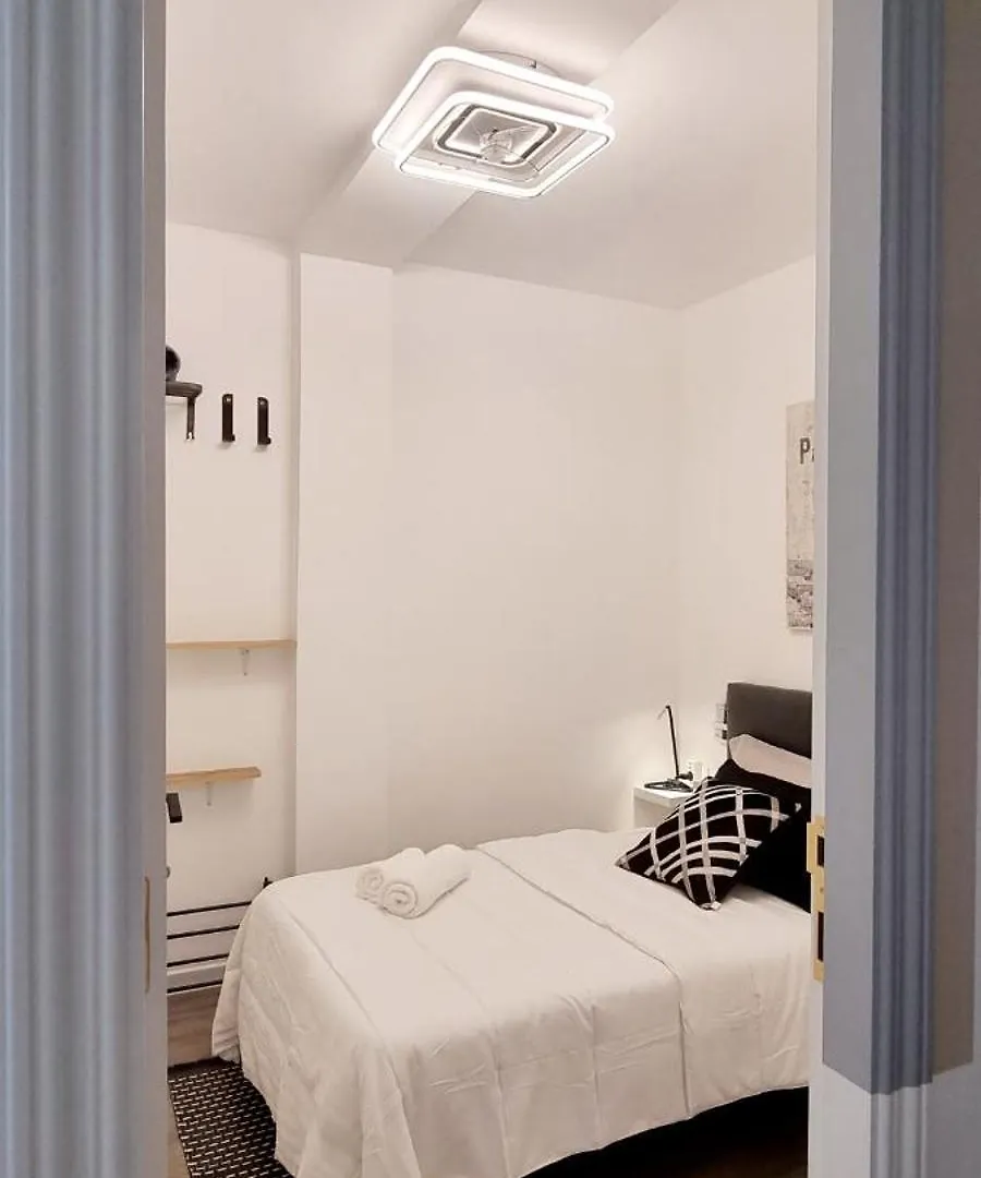 Guest house Almar We Go Puerto De Santiago! Private Rooms In Modern Shared Apartment - Habitaciones Privadas Puerto de Santiago